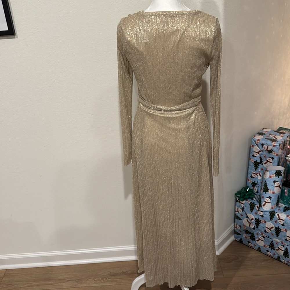 ANNE KLEIN Bella Crinkle gold Dress size 4 - Picture 6 of 9
